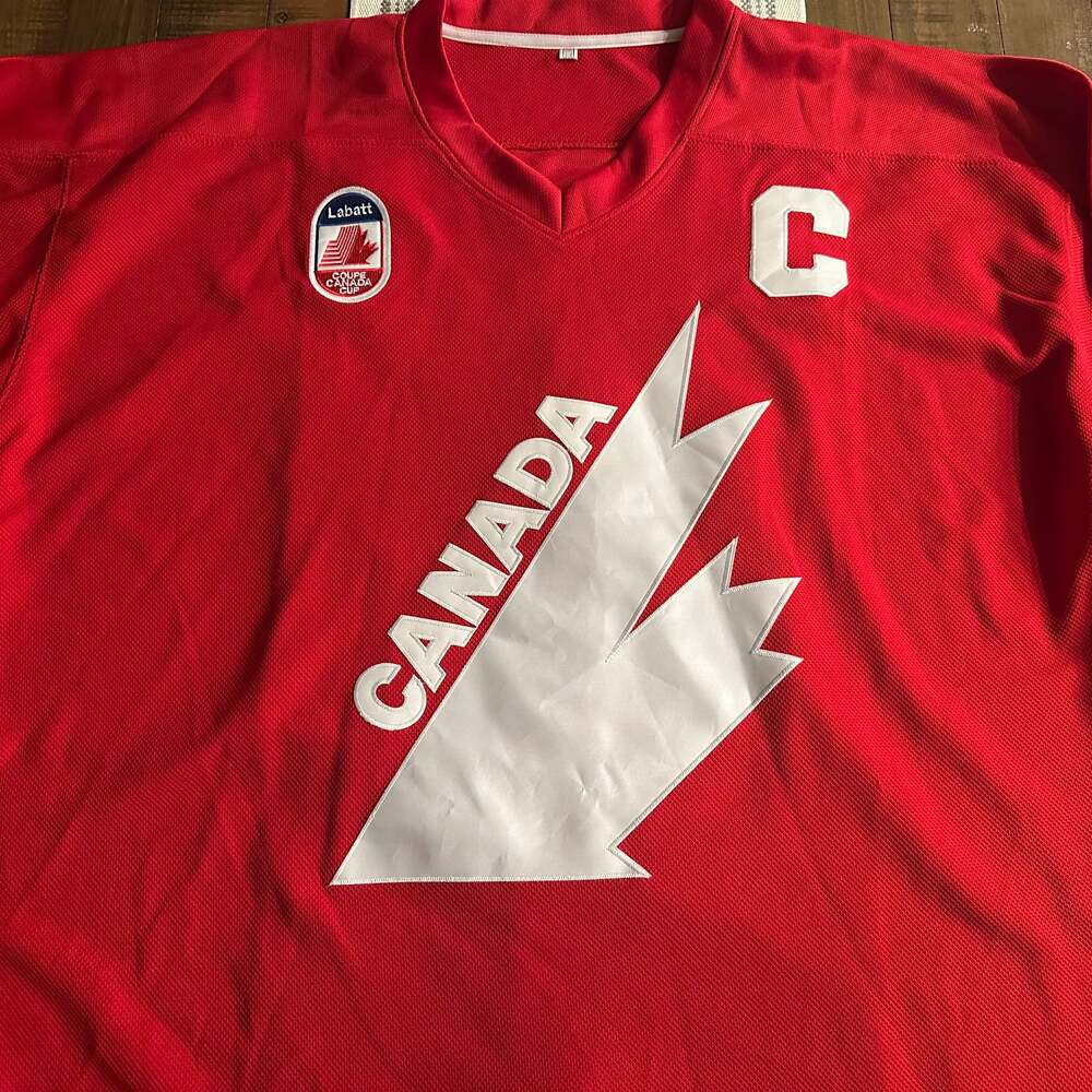 Vintage Wayne Gretzky #99 Team Canada 1987 Labatt Canada Cup Red Hockey Jersey
